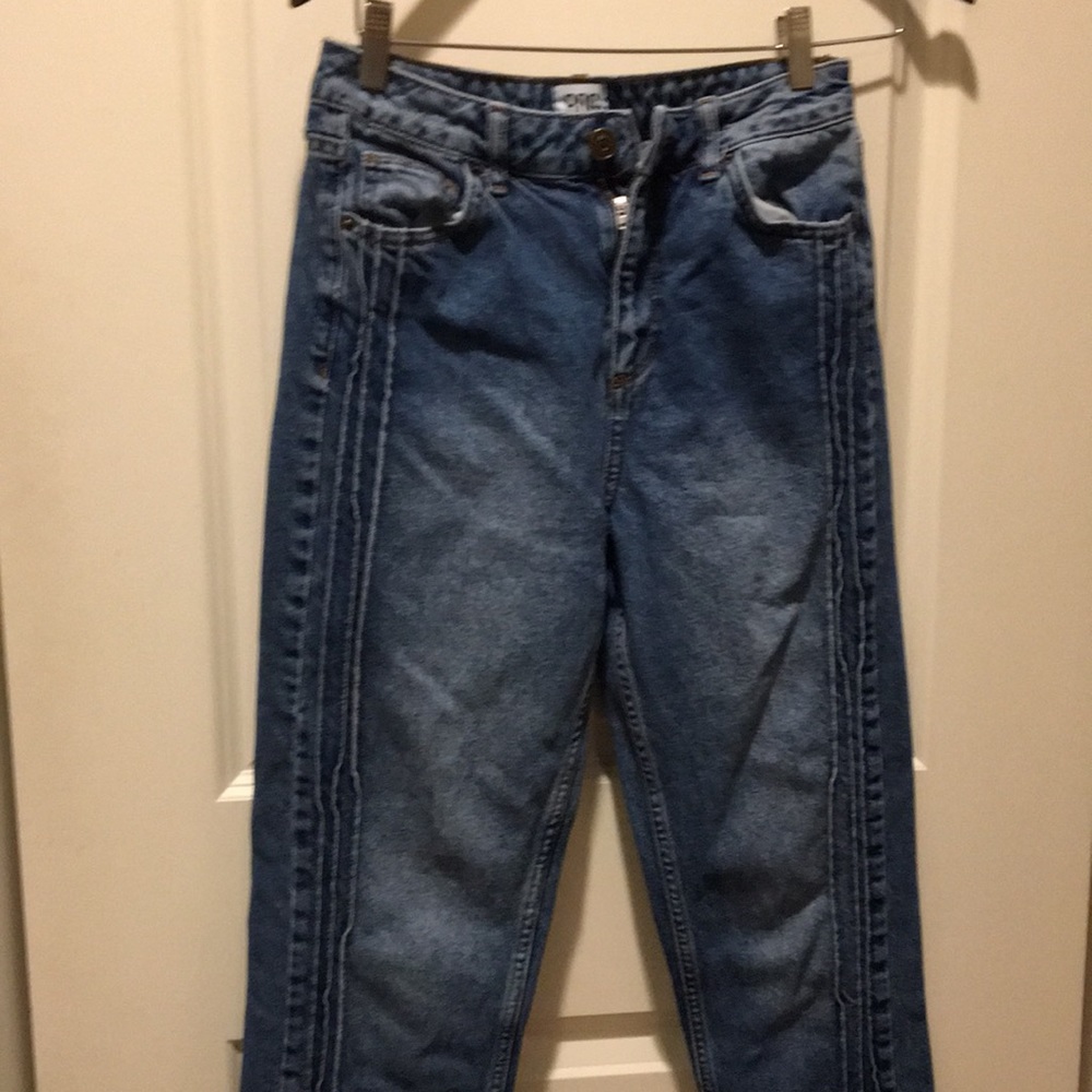 Urban Outfitters BDG High Waist High Rise detail MOM denim jeans womens size 27